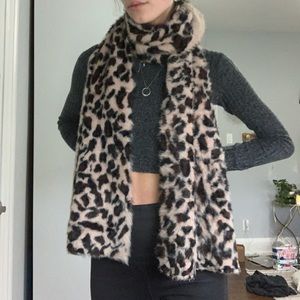 Urban Outfitters Cheetah print fuzzy scarf